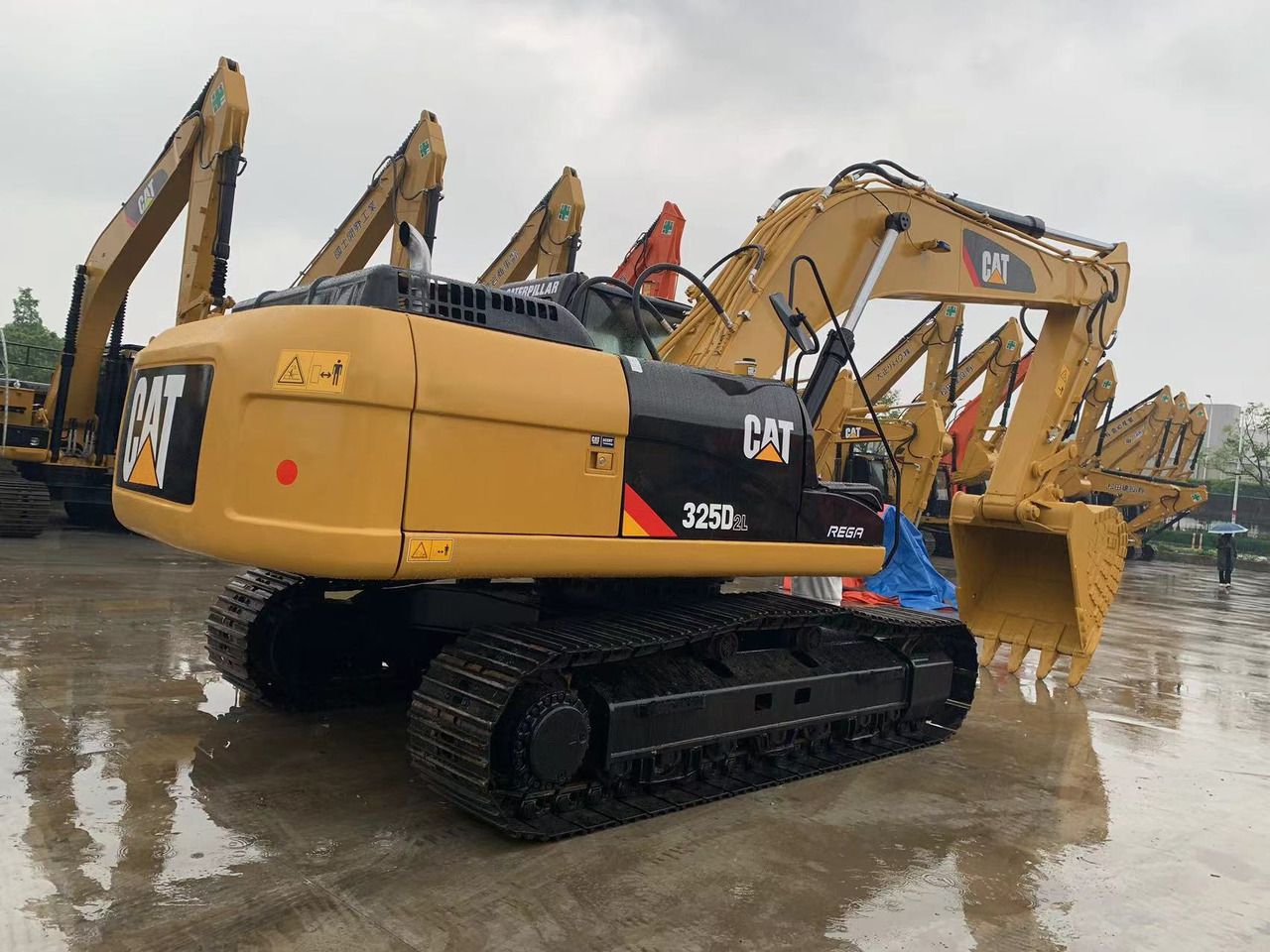 Caterpillar Construction Machine 25 ton Excavator CAT 325D, 325CL, 325BL - Ekskavator perayap: gambar 2 Caterpillar Construction Machine 25 ton Excavator CAT 325D, 325CL, 325BL - Ekskavator perayap: gambar 2
