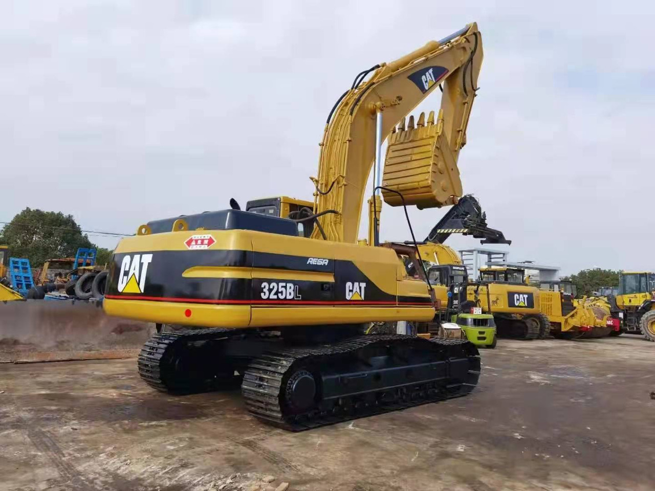 Caterpillar Excavator Secondhand Condition CAT 325BL, 330BL, 320BL - Ekskavator perayap: gambar 1 Caterpillar Excavator Secondhand Condition CAT 325BL, 330BL, 320BL - Ekskavator perayap: gambar 1