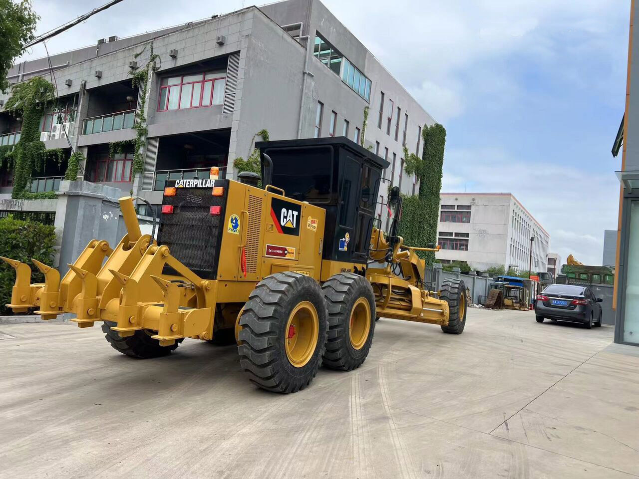 Caterpillar Motor Grader Secondhand CAT 140K, 140H with Good Price - Grader: gambar 3 Caterpillar Motor Grader Secondhand CAT 140K, 140H with Good Price - Grader: gambar 3
