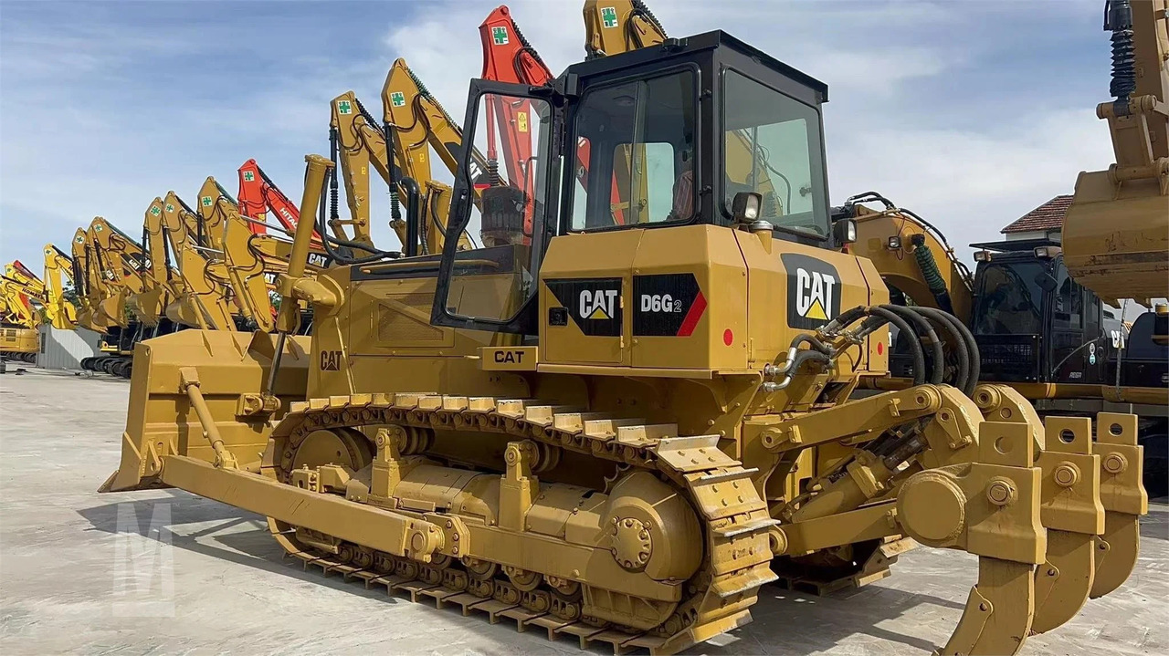 Caterpillar Tracked Tractor Secondhand CAT D6G, D6D Crawler Bulldozer - Bulldozer: gambar 3 Caterpillar Tracked Tractor Secondhand CAT D6G, D6D Crawler Bulldozer - Bulldozer: gambar 3