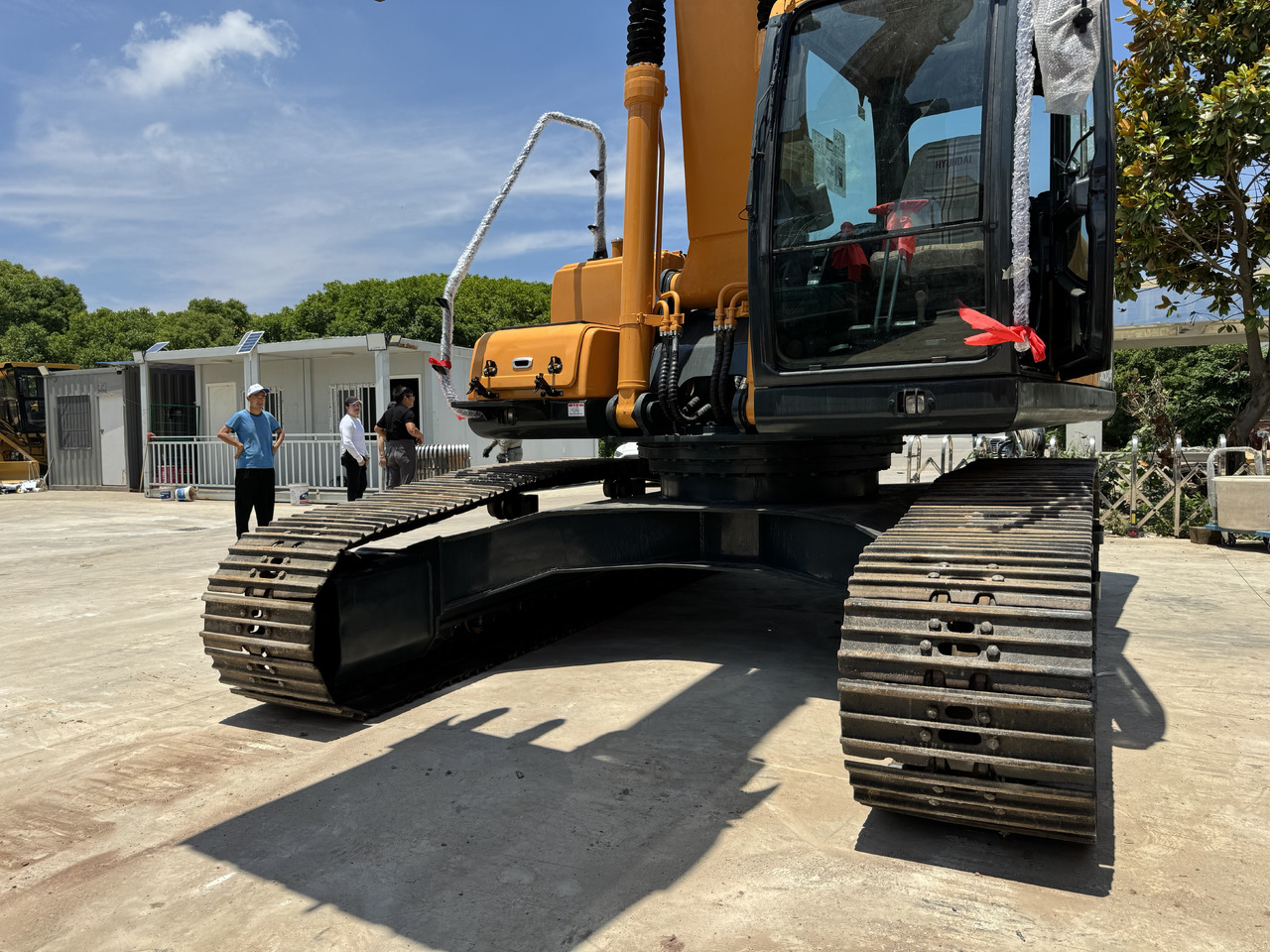 HYUNDAI 305LC-9S Excavator Excellent Condition 30 ton Mining Machine - Ekskavator perayap: gambar 5 HYUNDAI 305LC-9S Excavator Excellent Condition 30 ton Mining Machine - Ekskavator perayap: gambar 5
