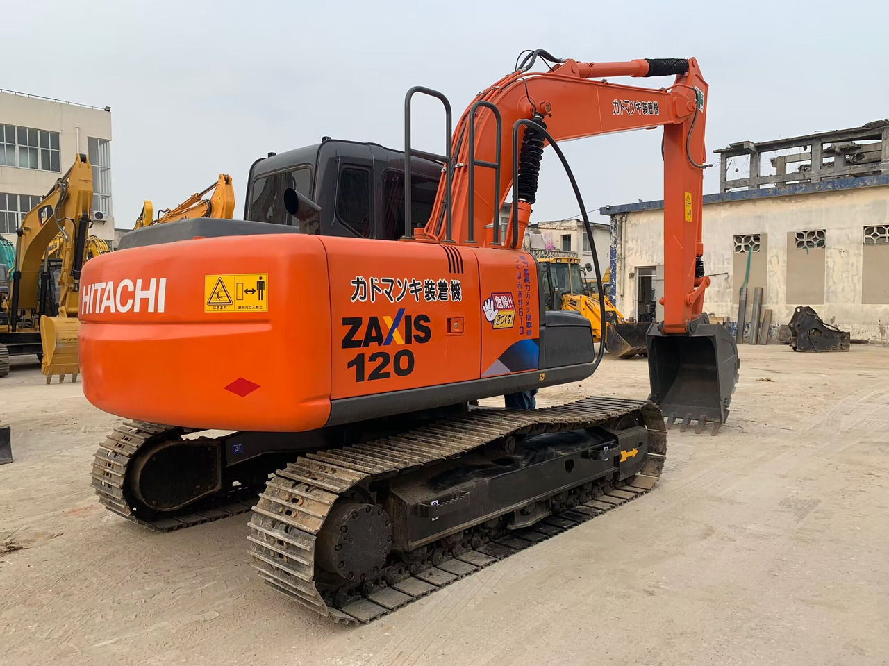 Hitachi Excavator ZX120 Good Price Used Excavator 12 ton Capacity - Ekskavator perayap: gambar 2 Hitachi Excavator ZX120 Good Price Used Excavator 12 ton Capacity - Ekskavator perayap: gambar 2