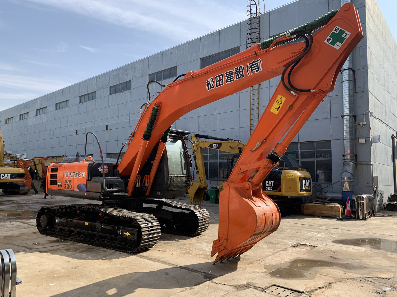 Hitachi Excavator Zaxis 200, 210, 240 Made in Japan - Ekskavator perayap: gambar 3 Hitachi Excavator Zaxis 200, 210, 240 Made in Japan - Ekskavator perayap: gambar 3