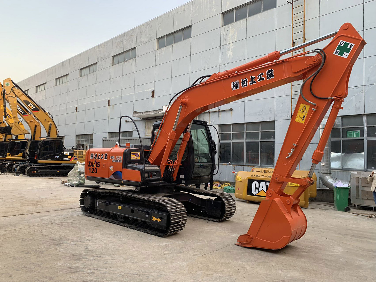 Hitachi ZX120 ZX70 ZX200 Good Price Secondhand Excavator - Ekskavator perayap: gambar 4 Hitachi ZX120 ZX70 ZX200 Good Price Secondhand Excavator - Ekskavator perayap: gambar 4