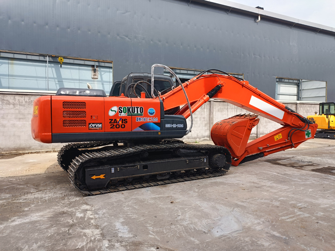 Hitachi ZX200 Used Condition Excavator Good Price - Ekskavator perayap: gambar 1 Hitachi ZX200 Used Condition Excavator Good Price - Ekskavator perayap: gambar 1