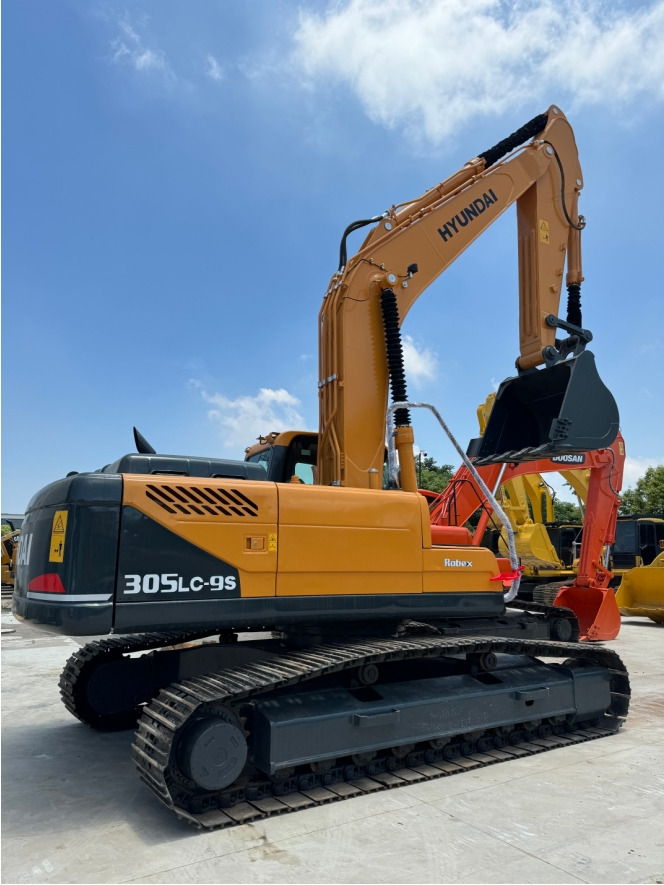 Hyundai 305LC-9S Good Price Used Excavator - Ekskavator perayap: gambar 1 Hyundai 305LC-9S Good Price Used Excavator - Ekskavator perayap: gambar 1