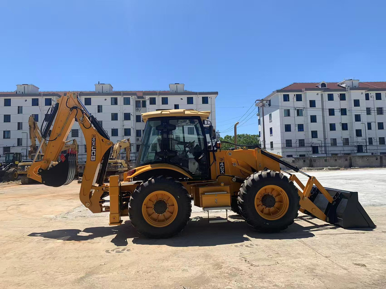 JCB Backhoe Loader 4CX, 4DX Good Price on Sale - Backhoe loader: gambar 2 JCB Backhoe Loader 4CX, 4DX Good Price on Sale - Backhoe loader: gambar 2