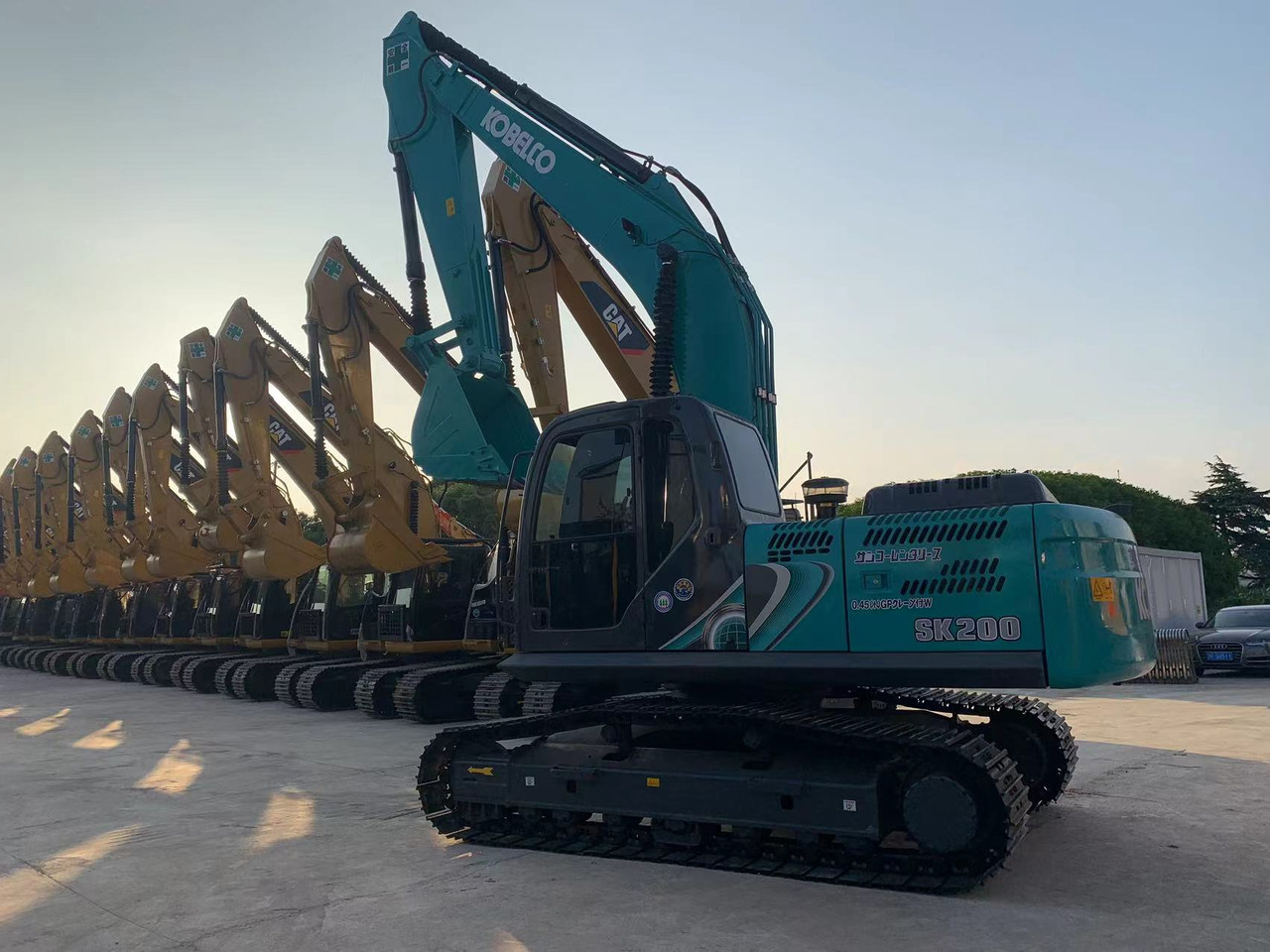 Kobelco Secondhand Excavator SK200 Cheap price - Ekskavator perayap: gambar 1 Kobelco Secondhand Excavator SK200 Cheap price - Ekskavator perayap: gambar 1