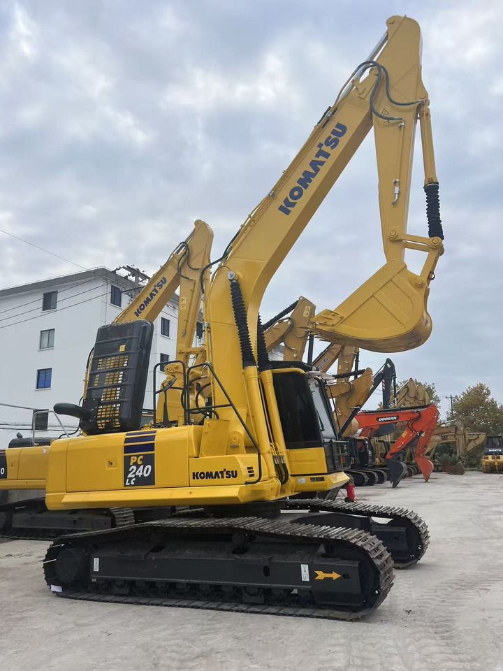 Komatsu 24Ton Used Excavator PC240LC-8 Crawler Excavator - Ekskavator perayap: gambar 3 Komatsu 24Ton Used Excavator PC240LC-8 Crawler Excavator - Ekskavator perayap: gambar 3