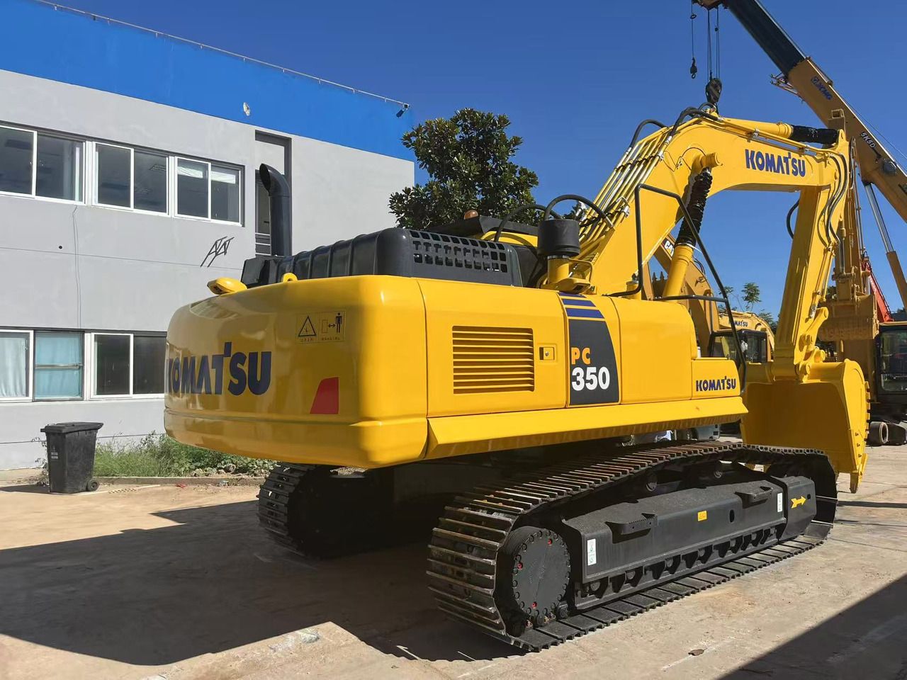 Komatsu PC350 Secondhand Big Excavator 35 ton Capacity - Ekskavator perayap: gambar 2 Komatsu PC350 Secondhand Big Excavator 35 ton Capacity - Ekskavator perayap: gambar 2