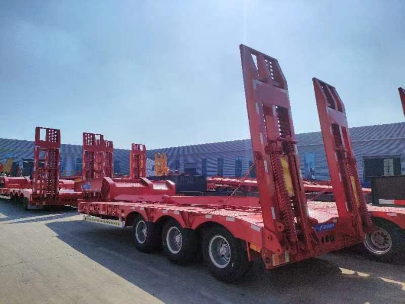 Lowbed Semi-trailer 3Axle/4Axle/5Axle/6Axle/7Axle/8Axle Heavy-Duty Lowbed Semi-trailer - Semi-trailer low bed: gambar 5 Lowbed Semi-trailer 3Axle/4Axle/5Axle/6Axle/7Axle/8Axle Heavy-Duty Lowbed Semi-trailer - Semi-trailer low bed: gambar 5