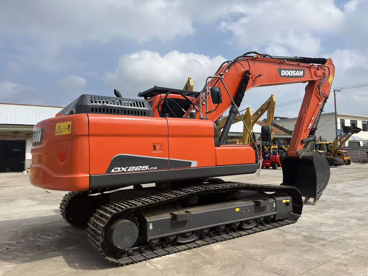 Doosan 20Ton Used Excavator Doosan DX225 for Sale - Peralatan konstruksi: gambar 5 Doosan 20Ton Used Excavator Doosan DX225 for Sale - Peralatan konstruksi: gambar 5