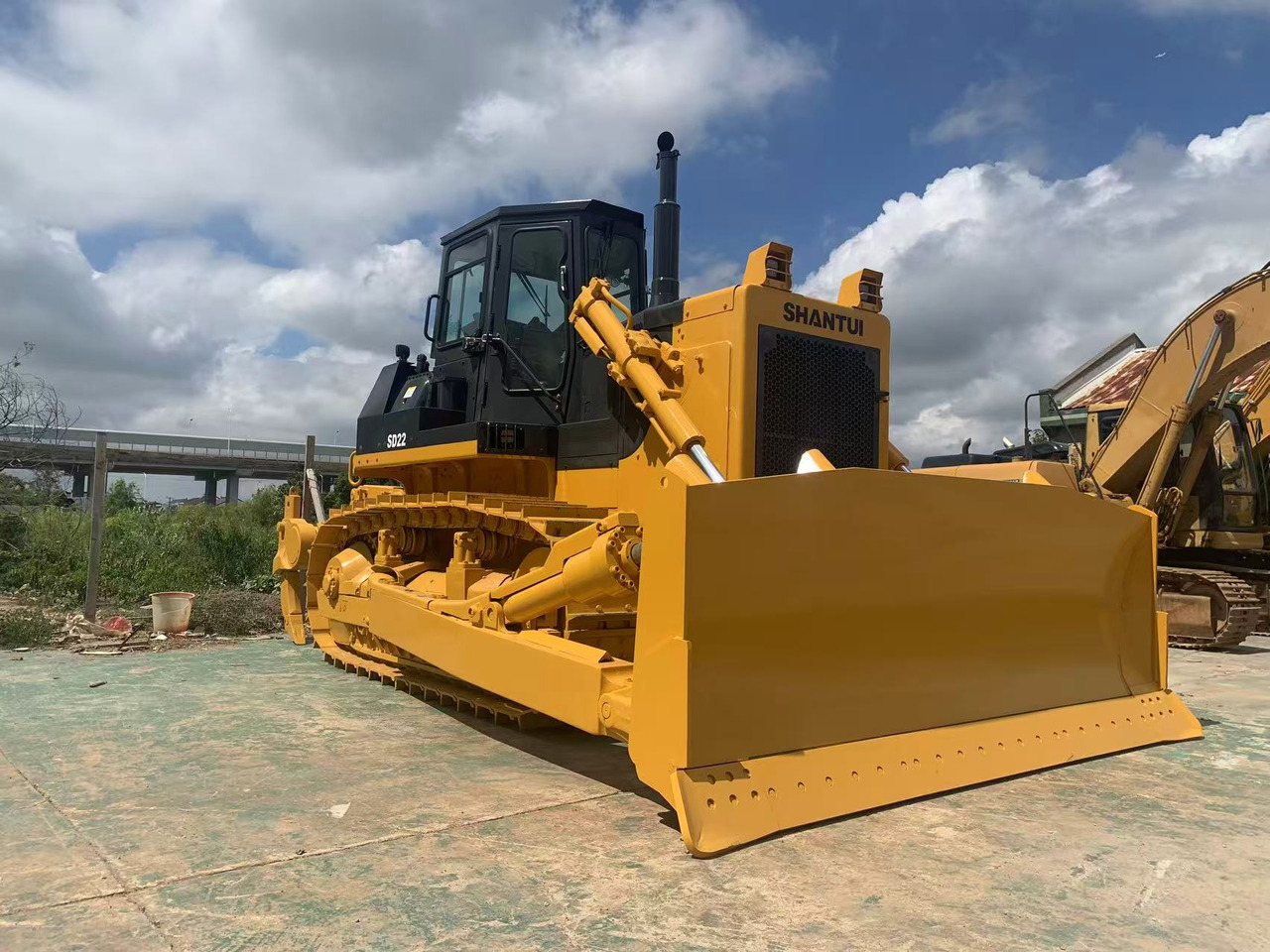 SHANTUI Bulldozer SD22, SD32, SD16 Secondhand Condition - Bulldozer: gambar 3 SHANTUI Bulldozer SD22, SD32, SD16 Secondhand Condition - Bulldozer: gambar 3