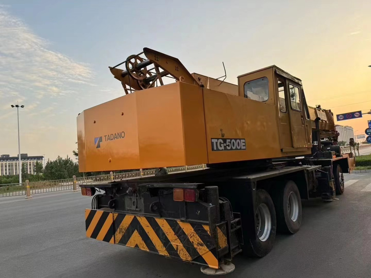 TADANO TG500E Good Condition 50 ton Truck Crane - Derek bergerak: gambar 4 TADANO TG500E Good Condition 50 ton Truck Crane - Derek bergerak: gambar 4
