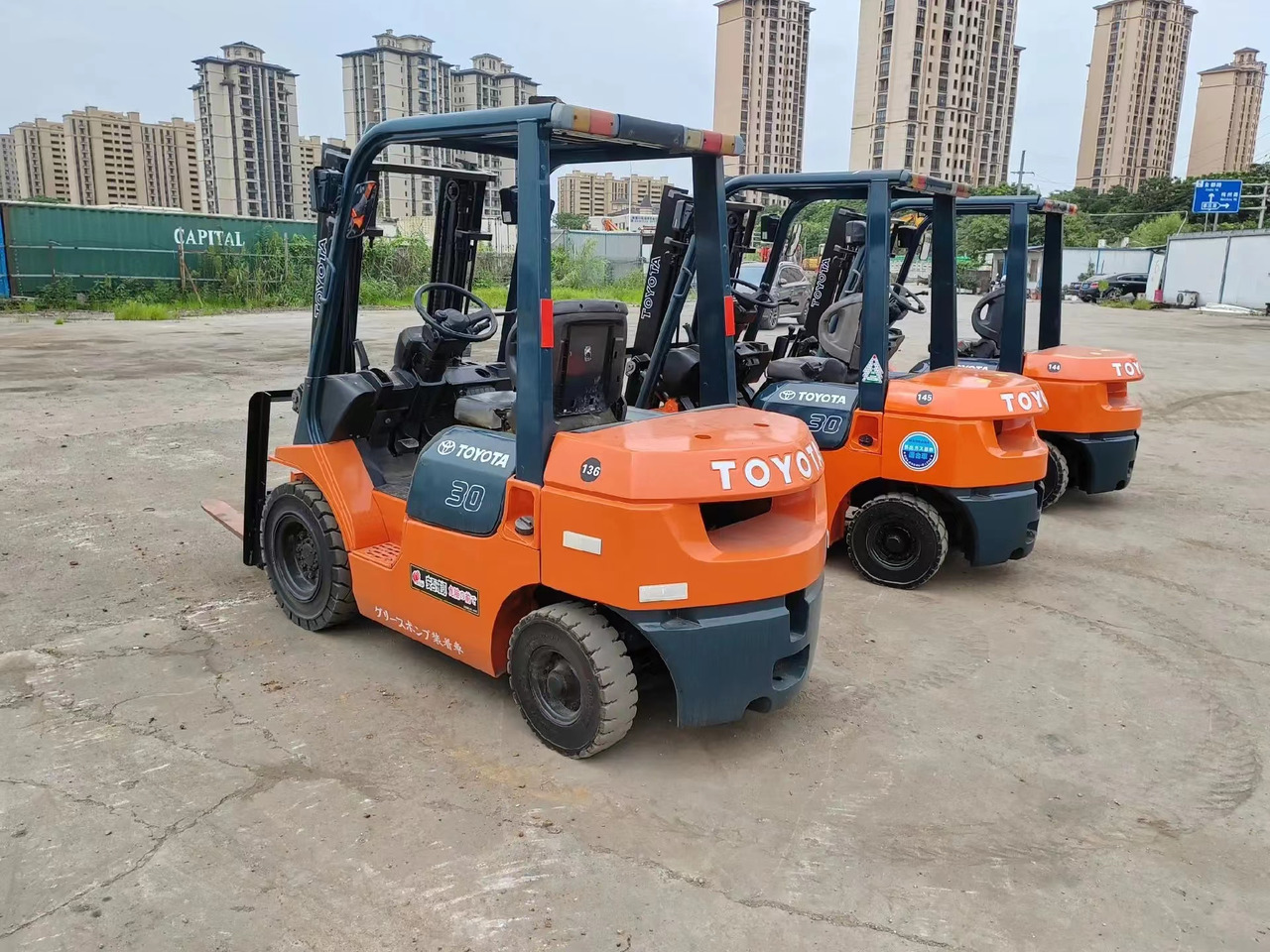 Toyota 3 ton Forklift FD30 with Free Lift, Side Shifter, Clamp - Forklift diesel: gambar 1 Toyota 3 ton Forklift FD30 with Free Lift, Side Shifter, Clamp - Forklift diesel: gambar 1