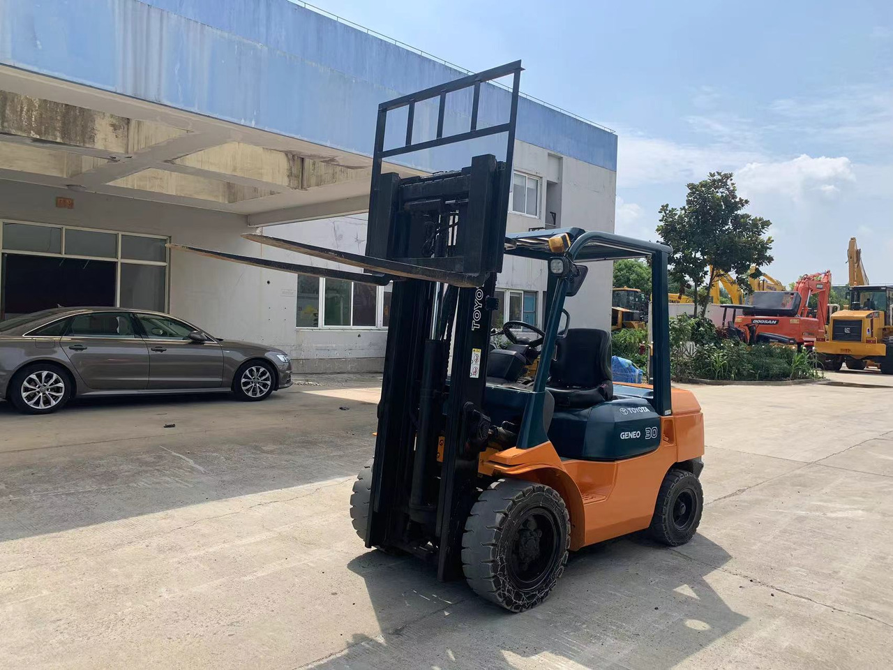 Toyota Forklift 3 ton Diesel Forklift FD30 with Side Shifter - Forklift diesel: gambar 5 Toyota Forklift 3 ton Diesel Forklift FD30 with Side Shifter - Forklift diesel: gambar 5