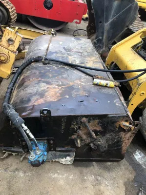 Used Caterpilar 226b 226c 246c Skid Steer Loader with Sweeper - Skid steer: gambar 3 Used Caterpilar 226b 226c 246c Skid Steer Loader with Sweeper - Skid steer: gambar 3