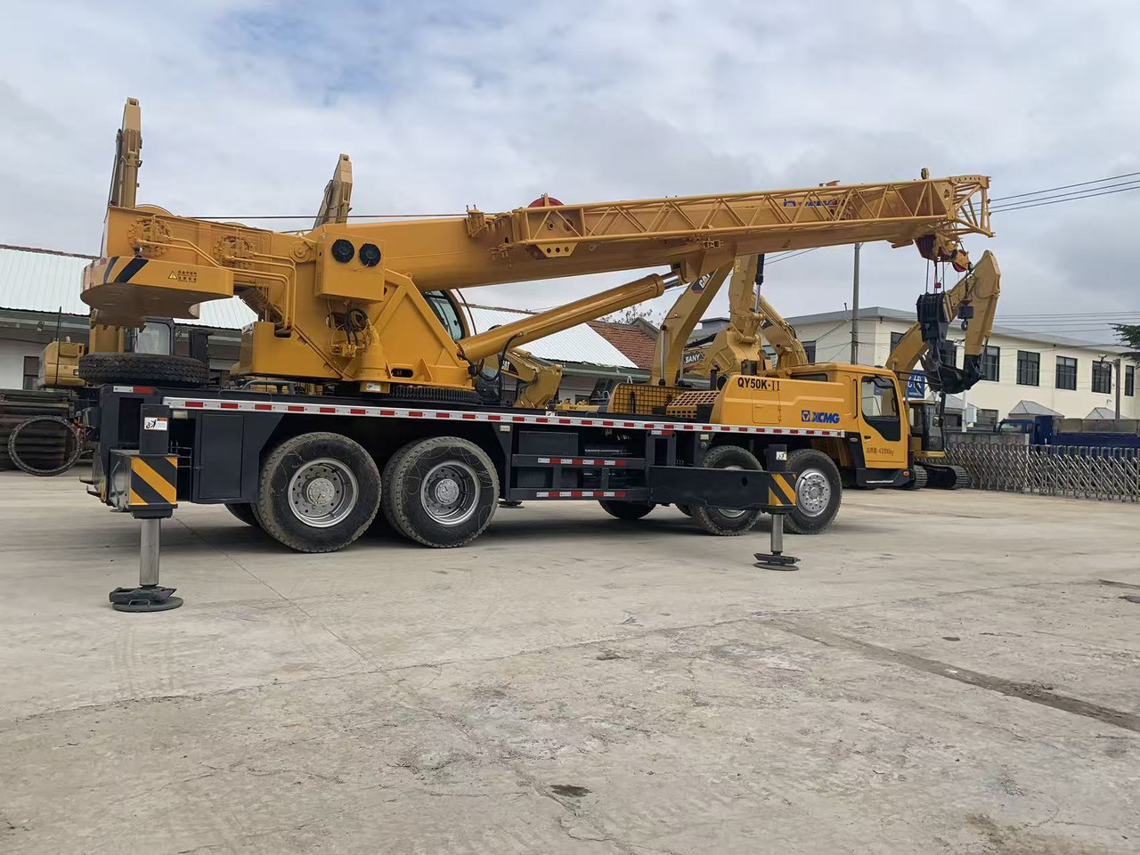 XCMG QY50K-2 Good Price 50 ton Truck Crane - Derek bergerak: gambar 4 XCMG QY50K-2 Good Price 50 ton Truck Crane - Derek bergerak: gambar 4