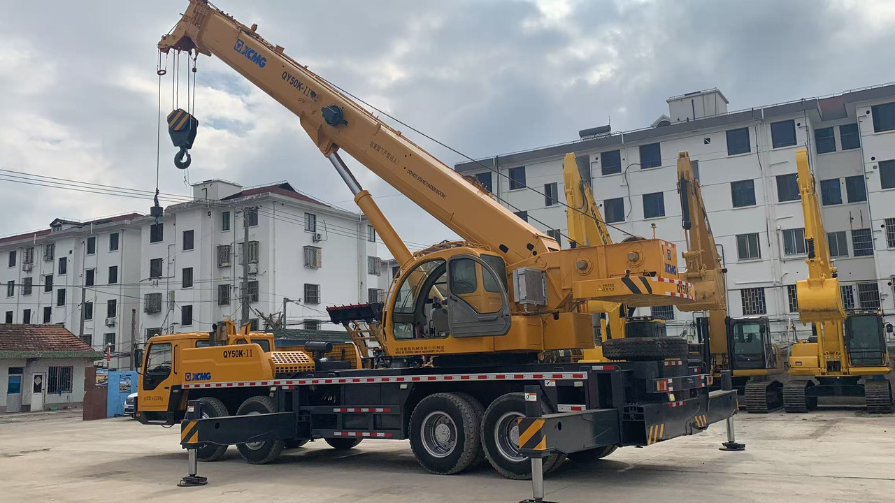 XCMG QY50K-2 Good Price 50 ton Truck Crane - Derek bergerak: gambar 2 XCMG QY50K-2 Good Price 50 ton Truck Crane - Derek bergerak: gambar 2