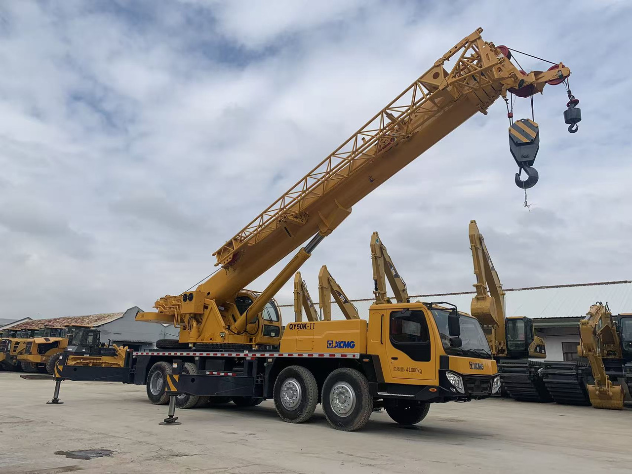 XCMG Truck Crane QY50K, QY65K, QY70K Good Price on Sale - Derek bergerak: gambar 5 XCMG Truck Crane QY50K, QY65K, QY70K Good Price on Sale - Derek bergerak: gambar 5