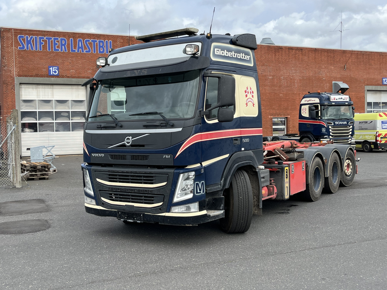 Volvo FM 500 8x4 - Hook lift: gambar 1 Volvo FM 500 8x4 - Hook lift: gambar 1
