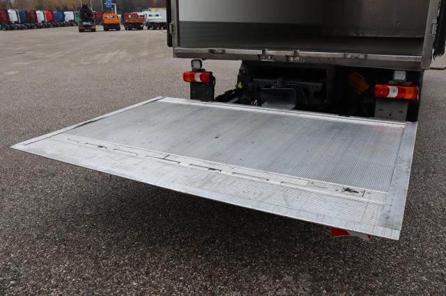 Truk berpendingin Mercedes-Benz Antos 1832 L: gambar 6 Truk berpendingin Mercedes-Benz Antos 1832 L: gambar 6