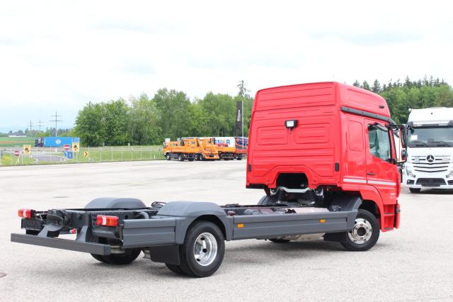 Mercedes-Benz Atego 1223 L nR - Truk sasis: gambar 4 Mercedes-Benz Atego 1223 L nR - Truk sasis: gambar 4