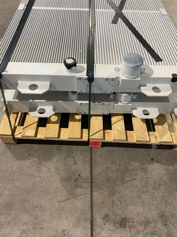 O&K Terex Water radiator RH120 Cat 6030 3672533 1459344 533-9472 - Radiator untuk Truk: gambar 2 O&K Terex Water radiator RH120 Cat 6030 3672533 1459344 533-9472 - Radiator untuk Truk: gambar 2