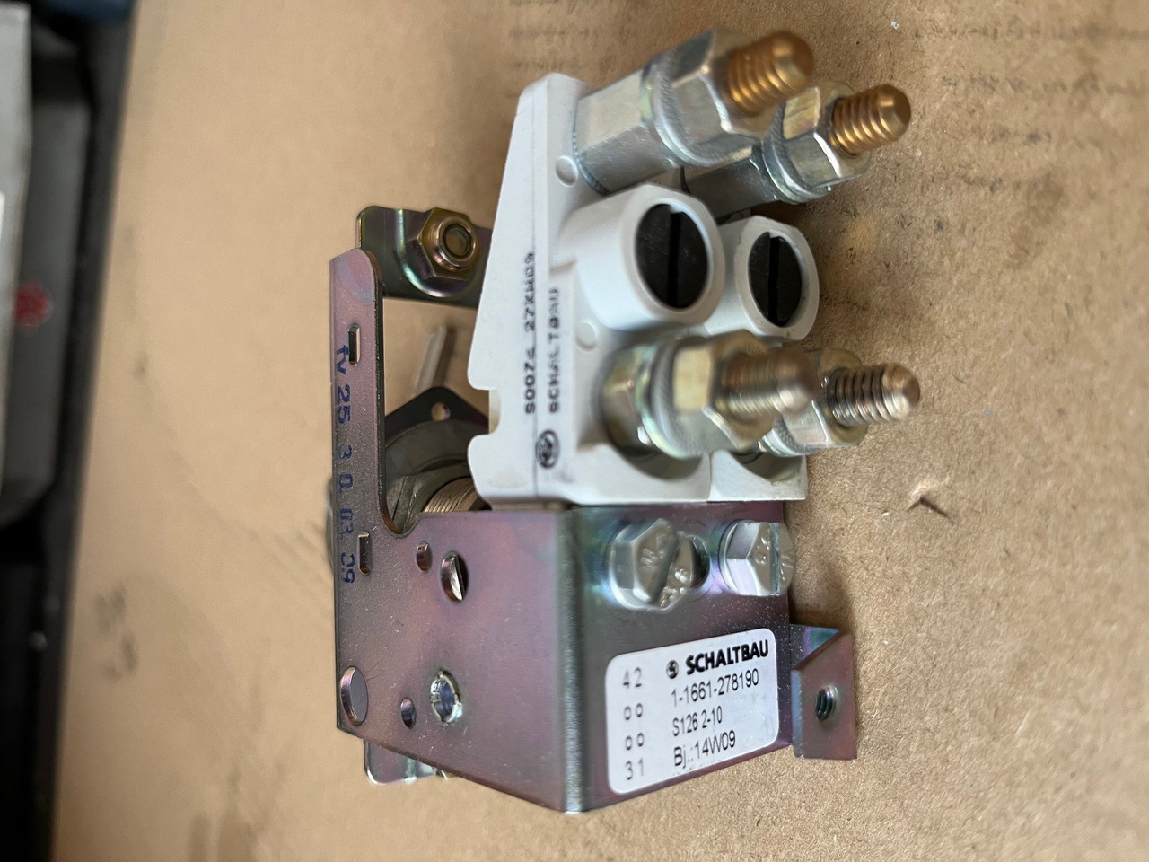 O&K Terex various Lock Actuator 788259 1461746 534-2128 Schaltbau S126 2-10 1-1661-278190 - Suku cadang untuk Ekskavator: gambar 1 O&K Terex various Lock Actuator 788259 1461746 534-2128 Schaltbau S126 2-10 1-1661-278190 - Suku cadang untuk Ekskavator: gambar 1
