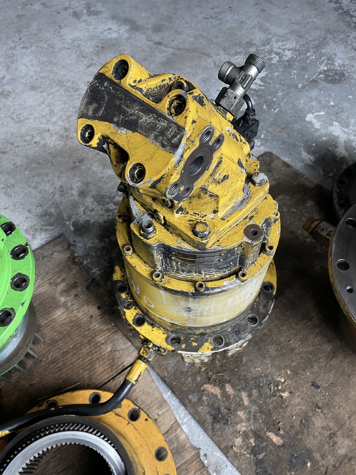 NEW HOLLAND Mh plus - Motor ayun untuk Ekskavator: gambar 2 NEW HOLLAND Mh plus - Motor ayun untuk Ekskavator: gambar 2