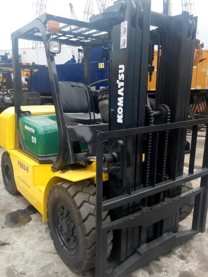 Komatsu FD50 - Forklift: gambar 1 Komatsu FD50 - Forklift: gambar 1