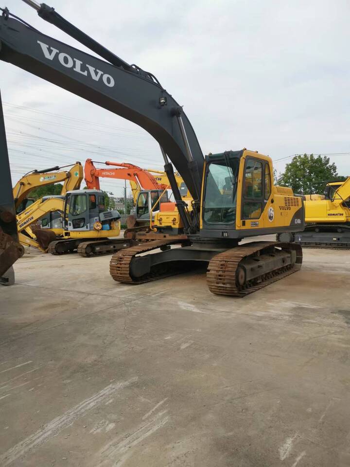 Volvo EC240BLC - Ekskavator perayap: gambar 4 Volvo EC240BLC - Ekskavator perayap: gambar 4