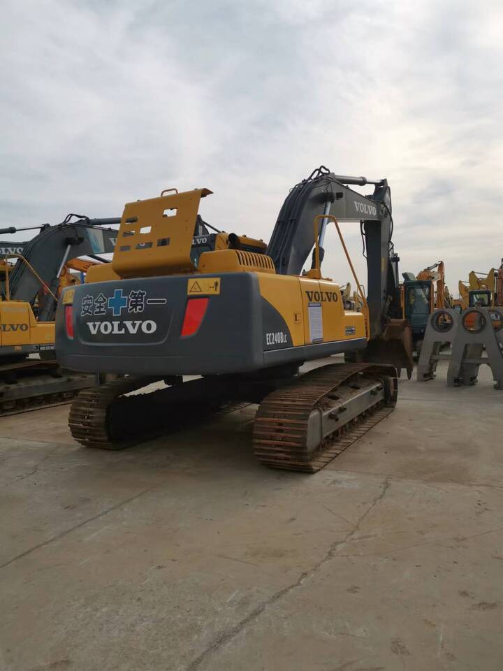Volvo EC240BLC - Ekskavator perayap: gambar 2 Volvo EC240BLC - Ekskavator perayap: gambar 2