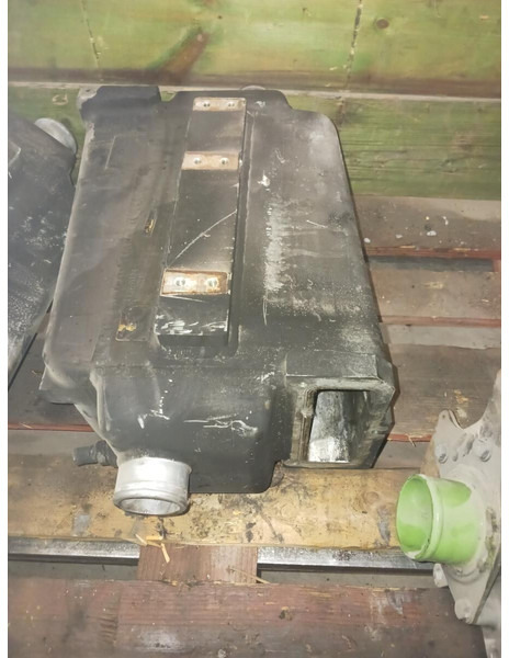 Liebherr - Intercooler: gambar 1 Liebherr - Intercooler: gambar 1