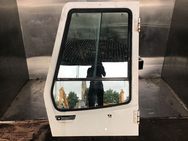 Liebherr Cabin Door - Pintu dan bagian: gambar 1 Liebherr Cabin Door - Pintu dan bagian: gambar 1