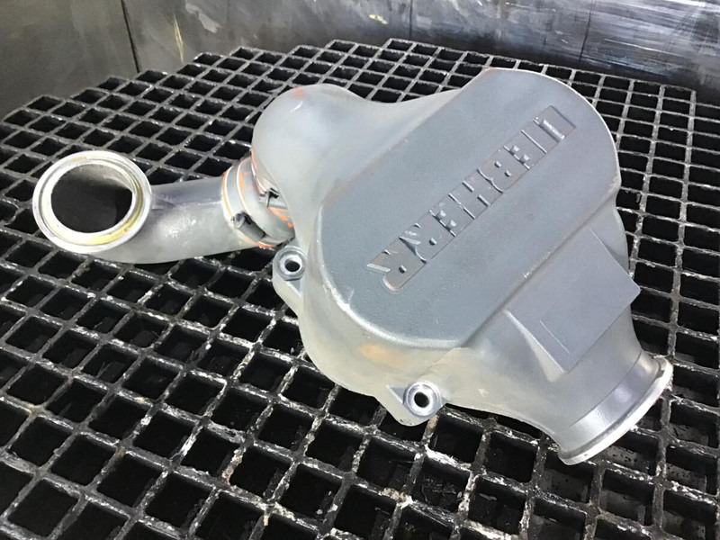 Liebherr Charge Air Cooler - Intercooler: gambar 1 Liebherr Charge Air Cooler - Intercooler: gambar 1