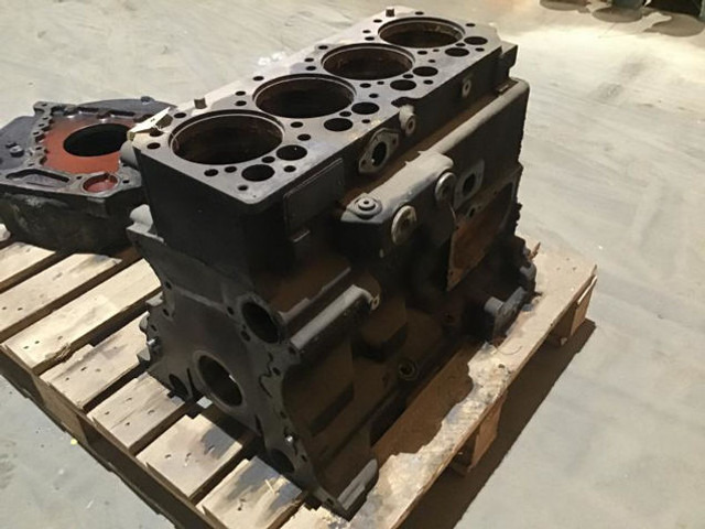 Liebherr Crankcase - Crankcases: gambar 1 Liebherr Crankcase - Crankcases: gambar 1