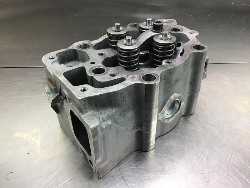 Liebherr Cylinder head - Blok silinder: gambar 1 Liebherr Cylinder head - Blok silinder: gambar 1