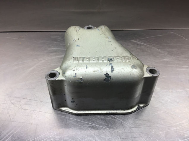 Liebherr Cylinderhead Cover - Suku Cadang Mesin: gambar 1 Liebherr Cylinderhead Cover - Suku Cadang Mesin: gambar 1