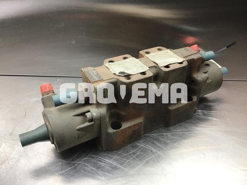 Liebherr Directional Control Valve - Katup: gambar 1 Liebherr Directional Control Valve - Katup: gambar 1