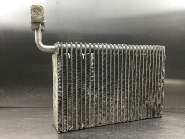 Liebherr Evaporator - Suku Cadang AC: gambar 2 Liebherr Evaporator - Suku Cadang AC: gambar 2