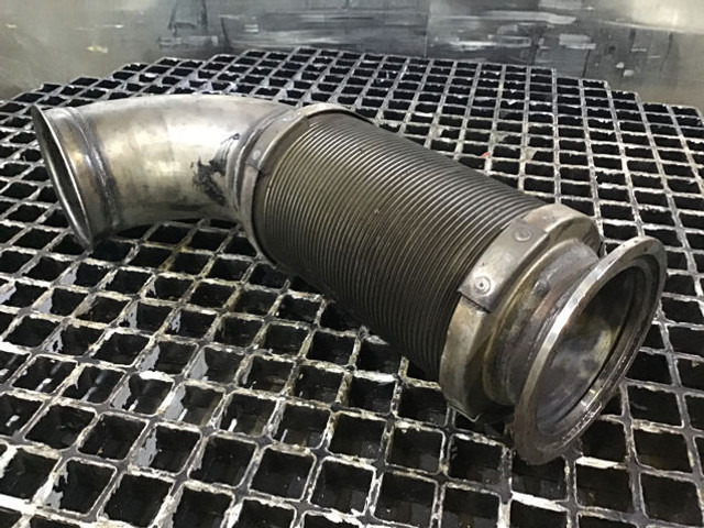 Liebherr Exhaust Hose - Pipa knalpot: gambar 2 Liebherr Exhaust Hose - Pipa knalpot: gambar 2