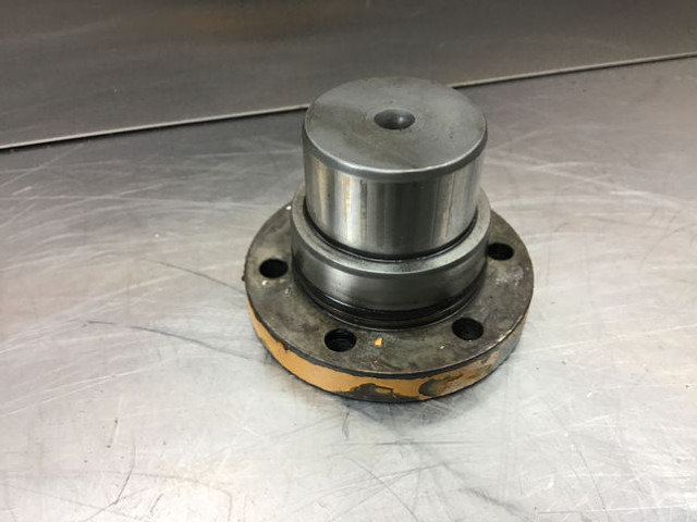 Liebherr Flange - Pompa pendingin: gambar 3 Liebherr Flange - Pompa pendingin: gambar 3
