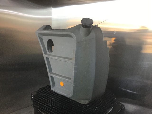 Liebherr Fuel Tank - Tangki bahan bakar: gambar 4 Liebherr Fuel Tank - Tangki bahan bakar: gambar 4
