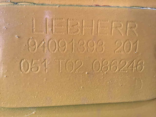 Liebherr Fuel Tank - Tangki bahan bakar: gambar 2 Liebherr Fuel Tank - Tangki bahan bakar: gambar 2