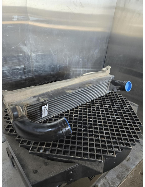 Liebherr Intercooler - Intercooler: gambar 2 Liebherr Intercooler - Intercooler: gambar 2