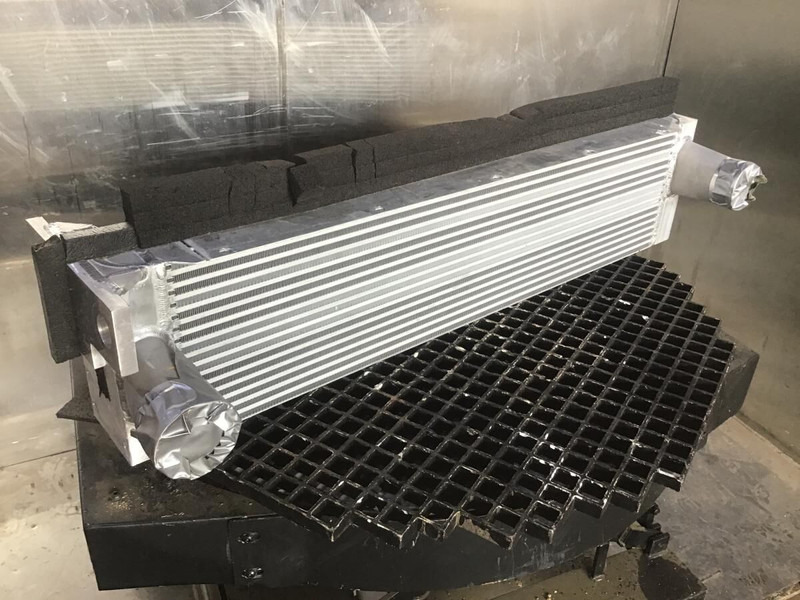 Liebherr Intercooler - Intercooler: gambar 3 Liebherr Intercooler - Intercooler: gambar 3