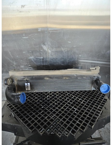 Liebherr Intercooler - Intercooler: gambar 1 Liebherr Intercooler - Intercooler: gambar 1