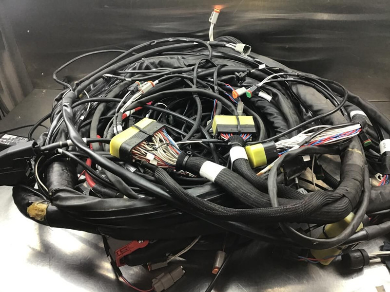 Liebherr L550 / L556 - Kabel/ Kawat harness: gambar 2 Liebherr L550 / L556 - Kabel/ Kawat harness: gambar 2