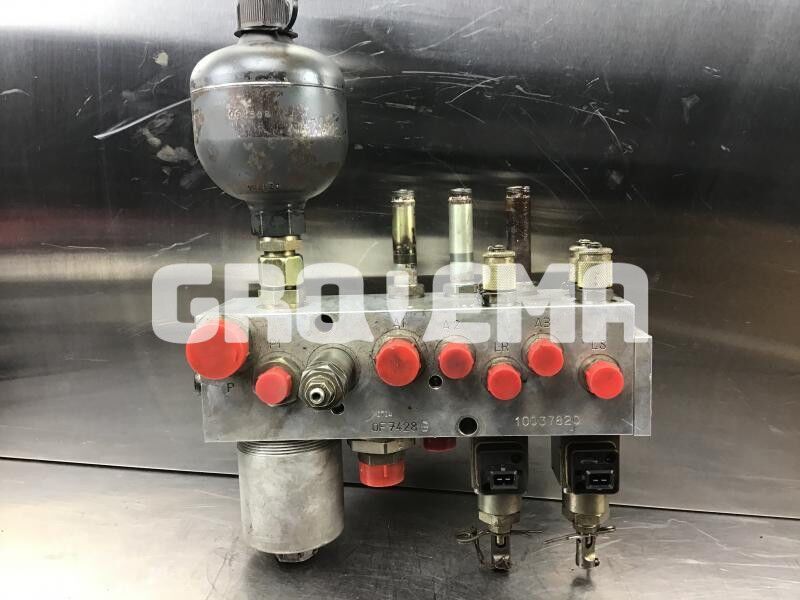 Liebherr Oil Pilot Valve - Hidrolika: gambar 2 Liebherr Oil Pilot Valve - Hidrolika: gambar 2